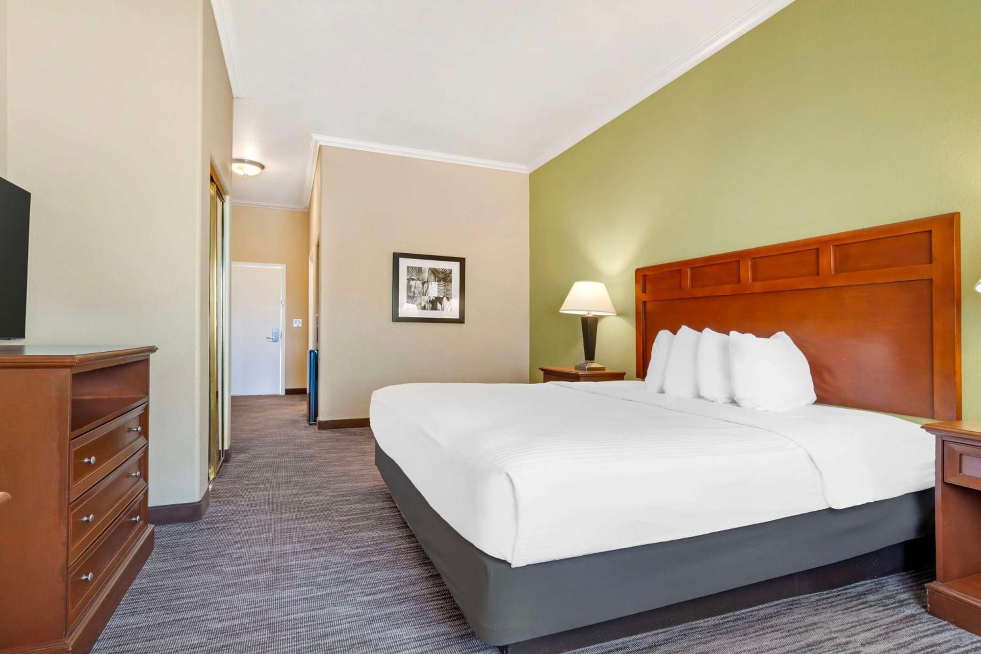 Best Western Hebbronville Inn Bagian luar foto