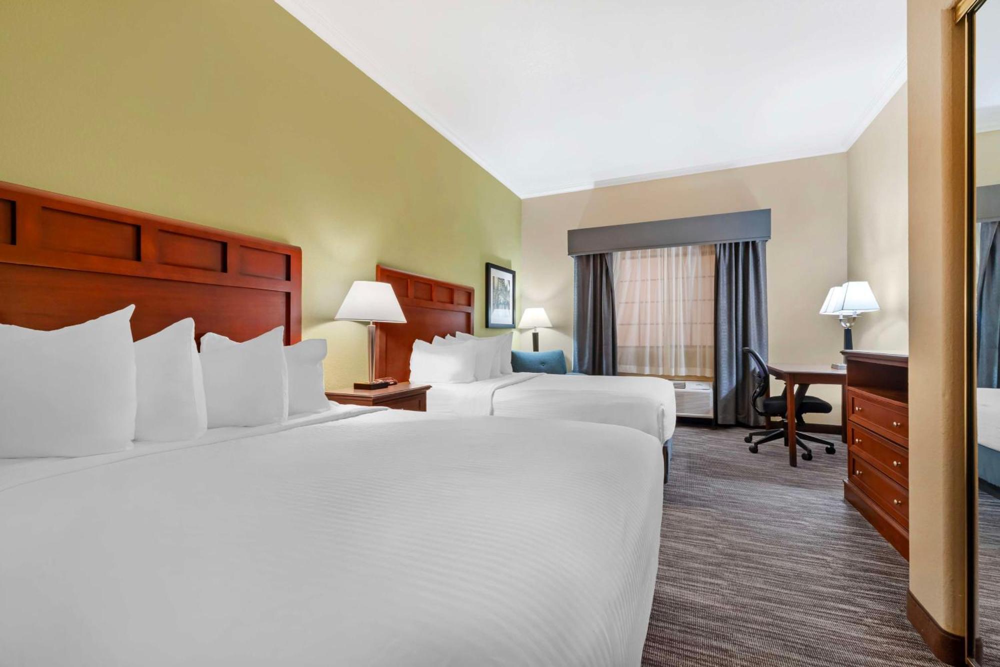 Best Western Hebbronville Inn Bagian luar foto